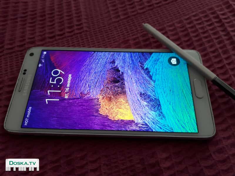 телефон Samsung Note 4 в хорошем состоянии.
