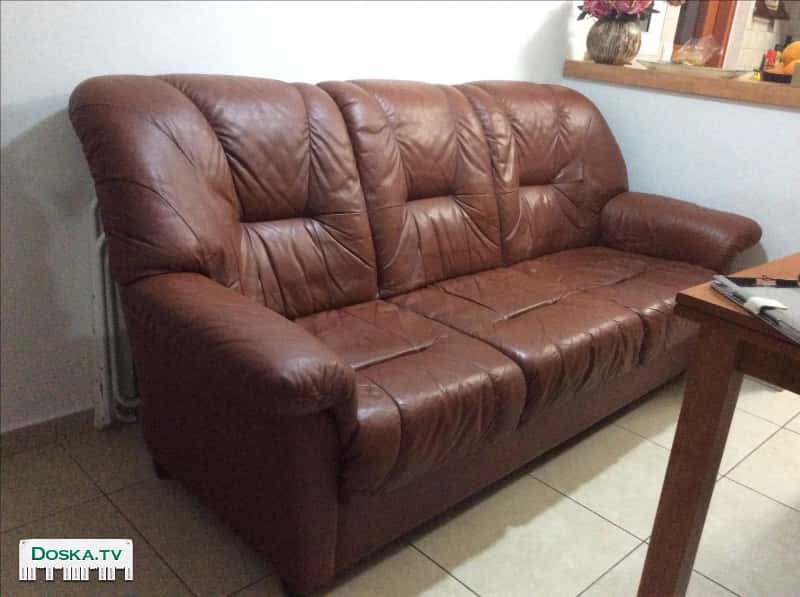 Диван и кресло 3+1 из натуральной кожи, на диване есть