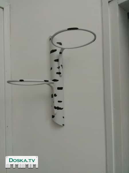 подставку под цветы. Ручной работы. Цена договорная.