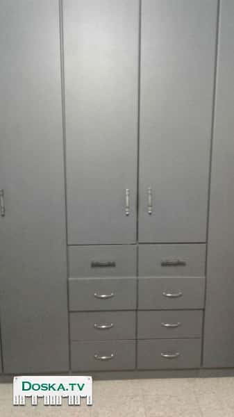 Вся мебель в хорошем состоянии.