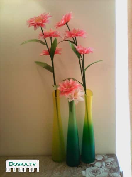 На продажу три вазы с цветами. По 30ш.