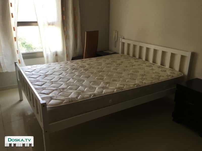 Отдам даром кровать с матрасом 150*200, имеется дефект в виде