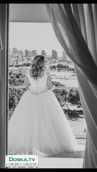 Шикарное свадебное платье, шилось под заказ одето один раз, большой