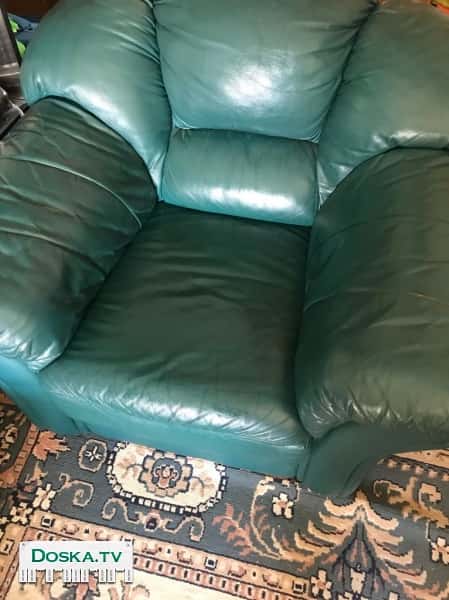кожанный салон в отличном состоянии 3+2+1. Можно купить его и
