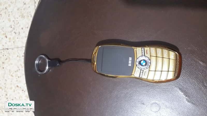Для любителей красивых телефонов сотовых.Прекрасно работает абсолютно новый кнопочный телефон