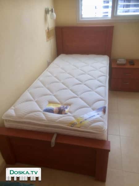 90 на 190. Кровать(совершенно новая) с ящиком на всю длину