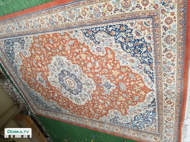 Продаются 2 ковра б/у в хорошем состоянии. 2*3 и 2.5*3.5.