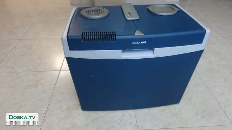 Холодильник для машины электрический 35 литров в отличном состоянии. Подходит