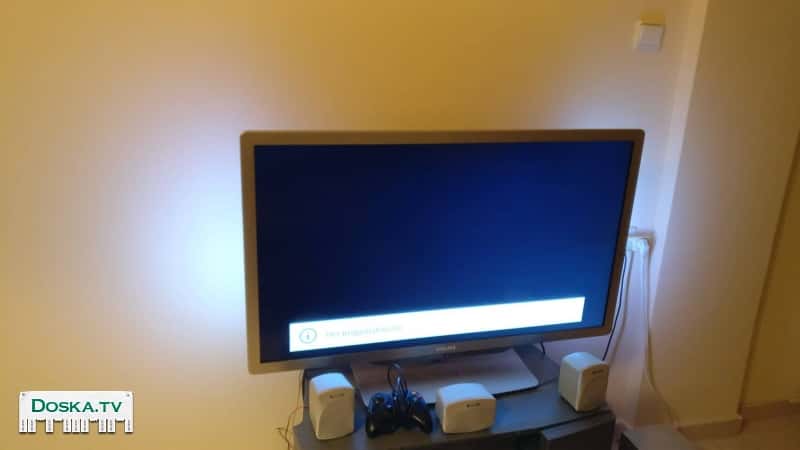 3D телевизор 42 инча с подсветкай с парой очков