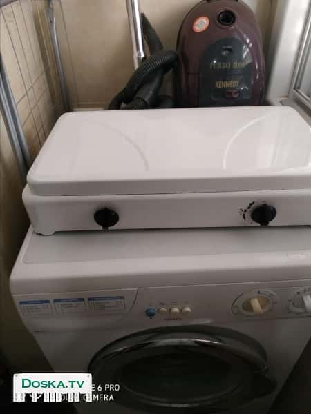 двухкомфорную газовую плиту с заправленным баллоном. Можно покупать раздельно. Общая