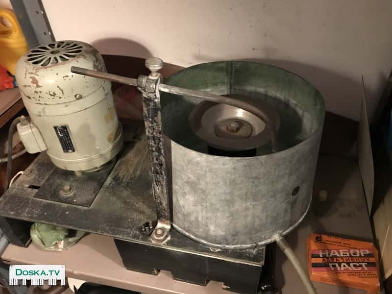 Станок для обработки камней с алмазными и другими инструментами.