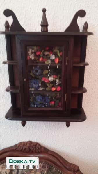 Шкафчик из дерева.высота 44,ширина 34,глубина 12. - 65шк.