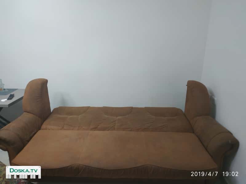 Отдам безвозмездно салон 3+2 за сладости и фрукты для ребенка