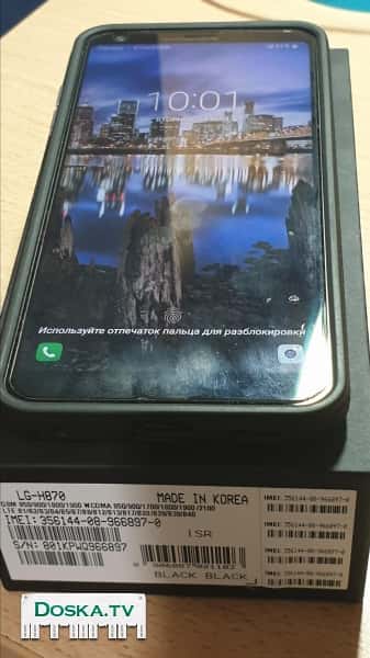 Телефон в идеальном состоянии ни малейшей царапины ,защитное стекло (ещё