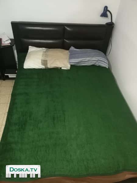 В связи с переездом  двухместная кровать (157/216 см), с