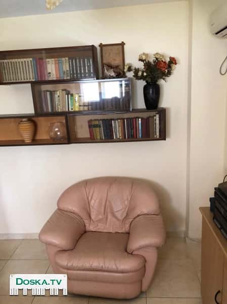 Кресло из натуральной кожи в отличном состоянии.