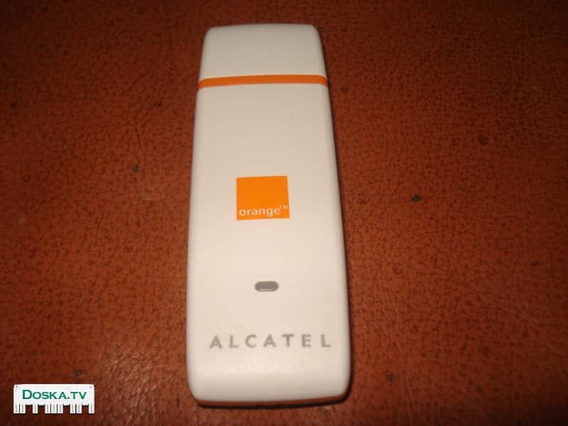 Мобильный модем (нетстик) вход через USB, есть место для карты