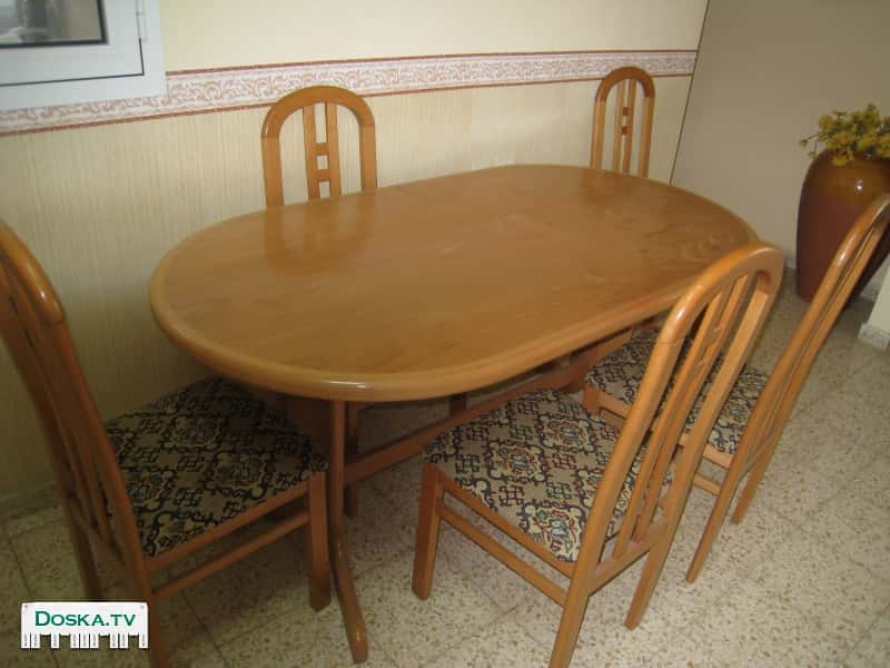 в связи с отъездом раздвижной стол для гостиной,размер в собранном