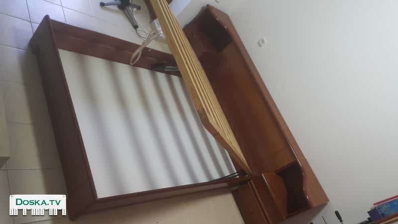 Кровать 2-х спальная, в хорошем состоянии из натурального дерева с