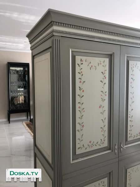 Шкаф массив бука.  Ручная роспись.  Высота : 2