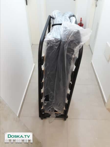 Раскладная кровать с матрацем производства Италия, в упаковке