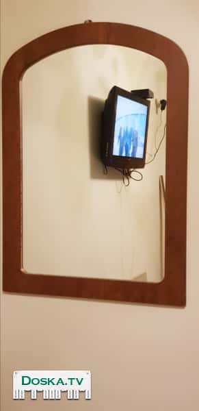 Зеркало в очень хорошем состоянии