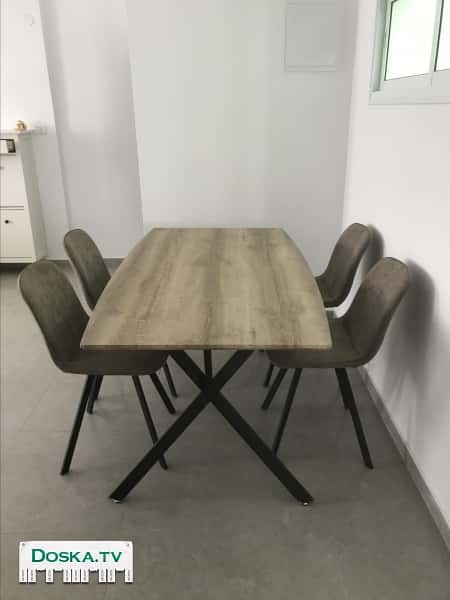 Стол обеденный 160 на 85 плюс 4 стула, новое состояние.