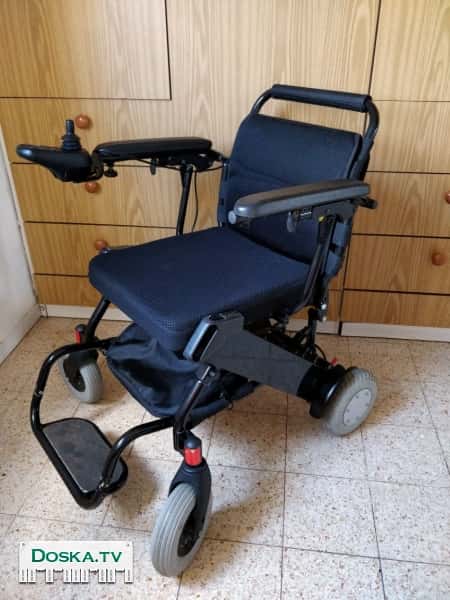 : Электрическая складная инвалидная коляска для передвижения по дому б/у
