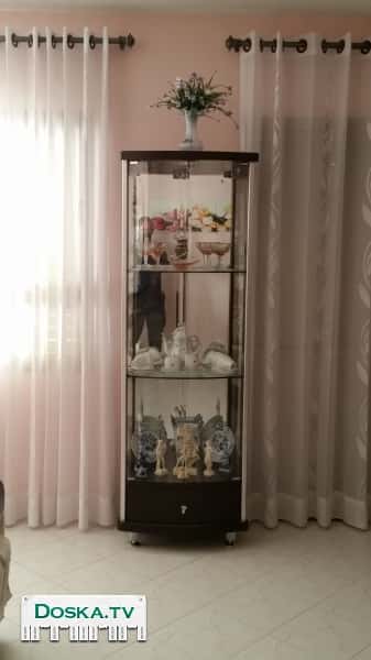 витрина в отличном состоянии(66*39*190),Бельгия.