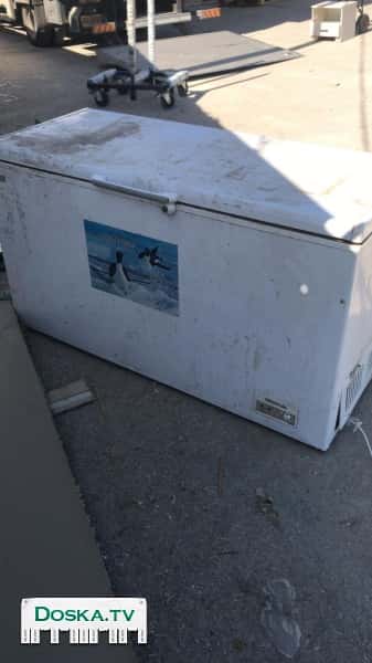 Морозильный ларь в отличном состоянии, работает тихо, объём 450 литров,