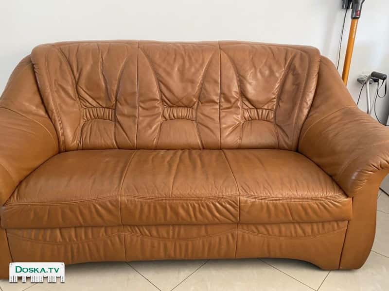 Кожаный салон : диван 3 места и диван 2 места,