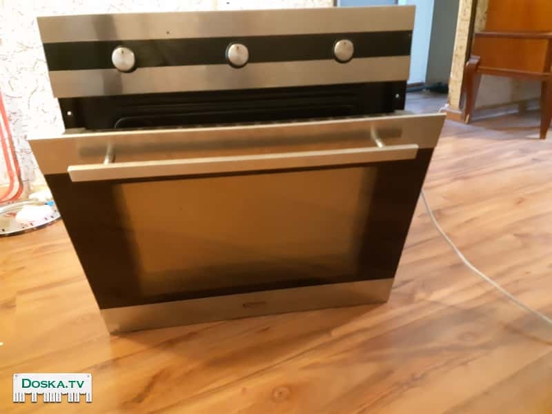 Духовка в рабочем состоянии  в связи с покупкой новой.