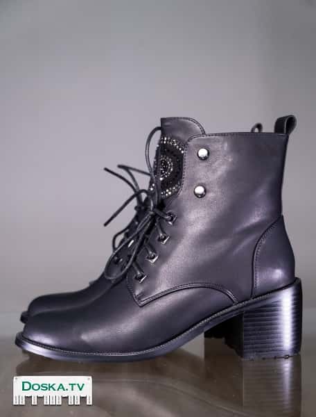 Девочки, может кому то понравятся - подарили обувь новую в