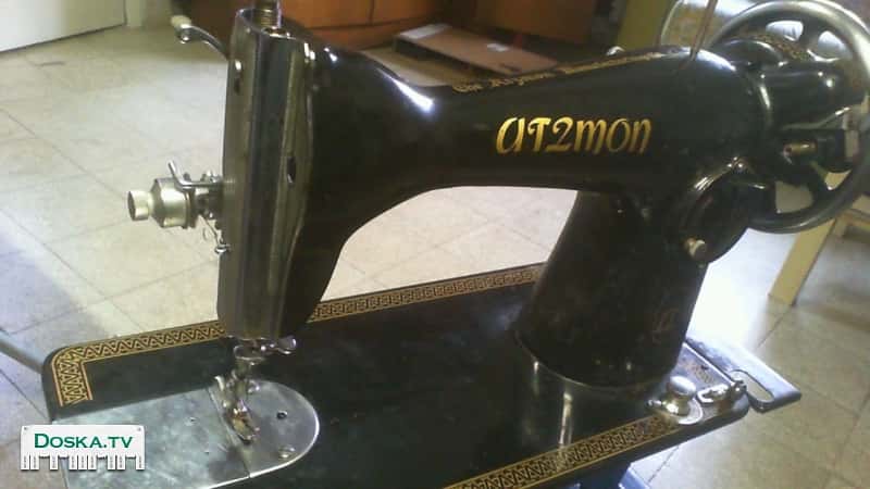 Швейная машинка . В идеальном рабочем и внешнем состоянии. Шьёт