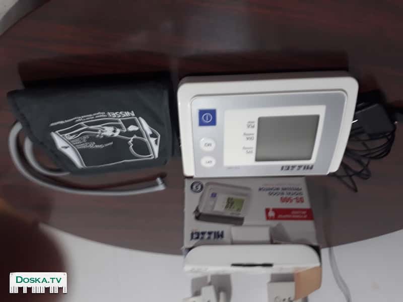 Тонометр автоматический.