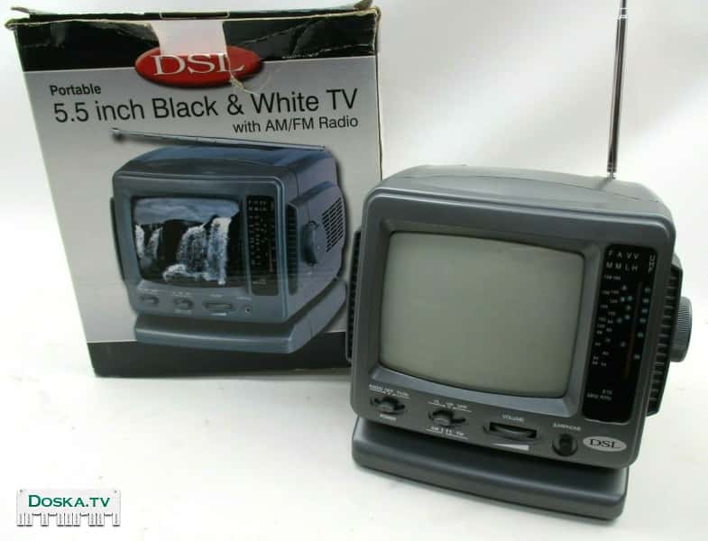 Vintage - Retro style 5.5- B&W TV With AM-FM Radio