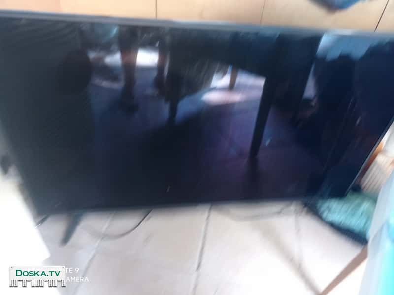 телевизор бывший в употреблении в хорошем состоянии с пультом.