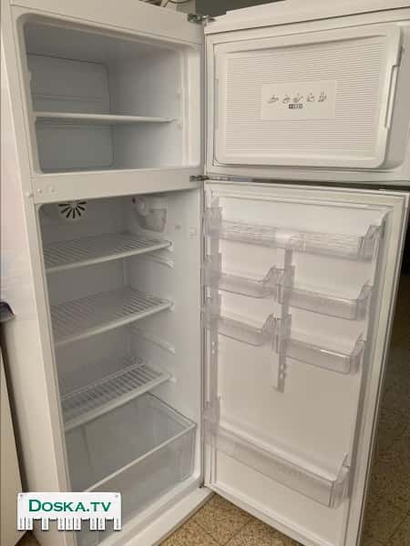 холодильник: - морозилка:60*45 - сам холодильник: 170*60 В пользование был