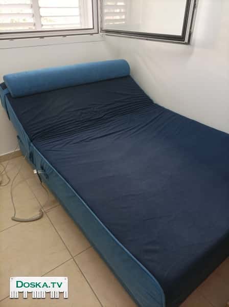 Подростковая кровать ширина 120 в отличном состоянии.