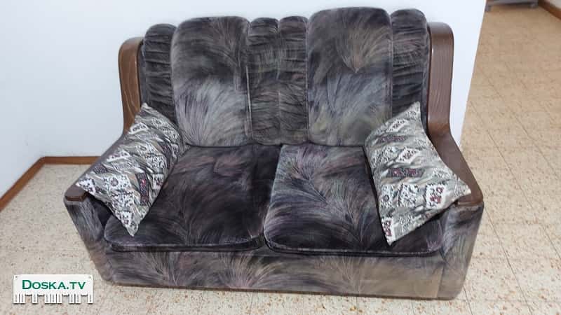 срочно в связи с переездом очень удобный мягкий 2-х местный