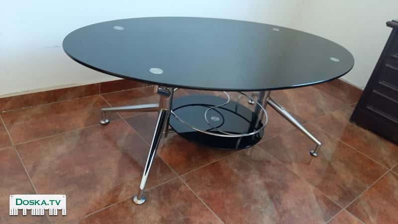 Стеклянный стол в идеальном состоянии. 500 шекелей.