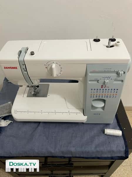 Продаю швейную машину в связи с переездом.