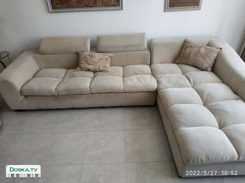 Угловой диван . в семье 2 взрослых человека , нет