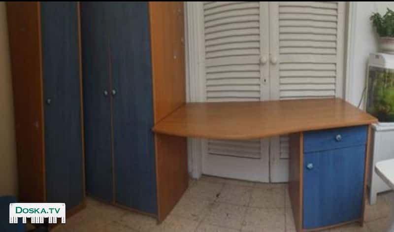 Стол, школьный шкаф, гардеробный шкаф+ кресло компьютерное в подарок. Мебель