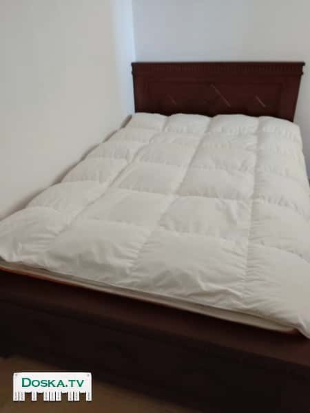 Продаю односпальную деревяную  кровать 190 х 120 в очень