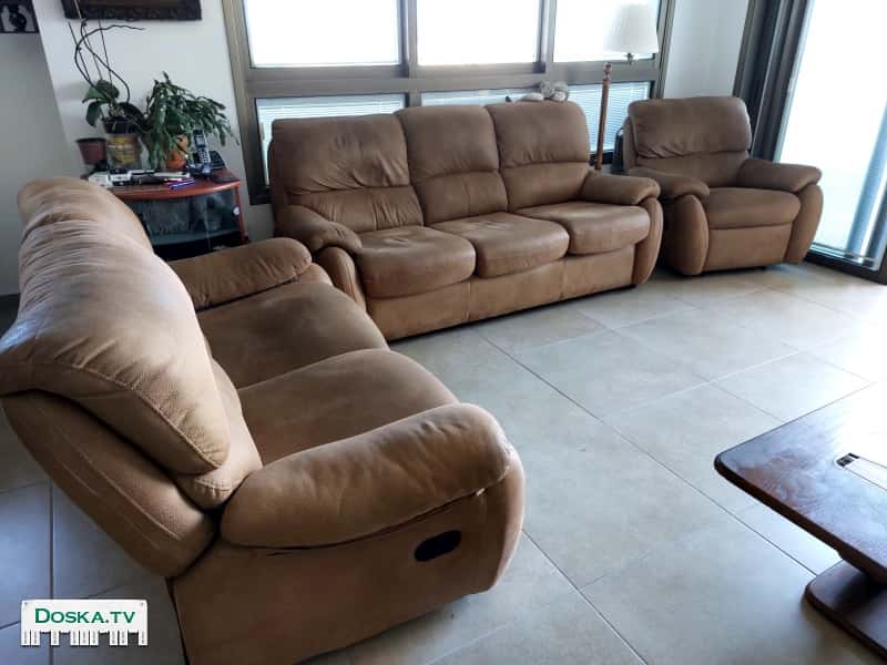 Салон 3+2+1 в хорошем состоянии. Диван 3 открывается в двухспальную