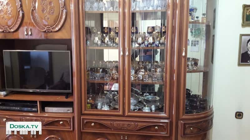 Мебельный салон-витрина  стенка плюс 2уголка на продажу. В отличном