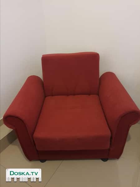 Отдам бесплатно кресло для гостиной или прихожей. С вас только