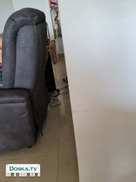 На горантии с подьемным электромеханизмом и пультом управления