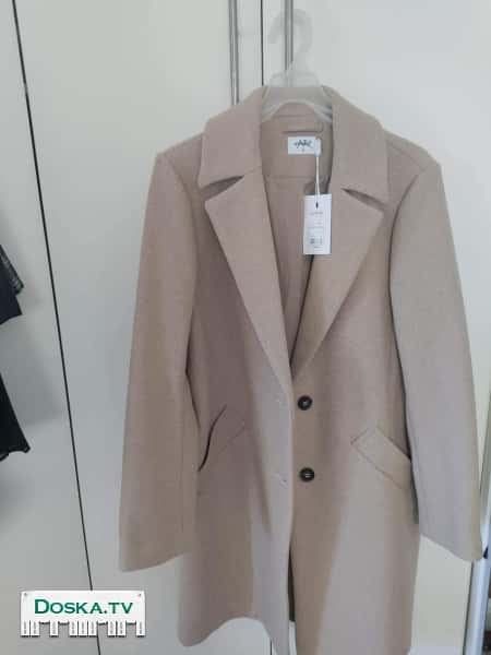 Новое пальто,размер М